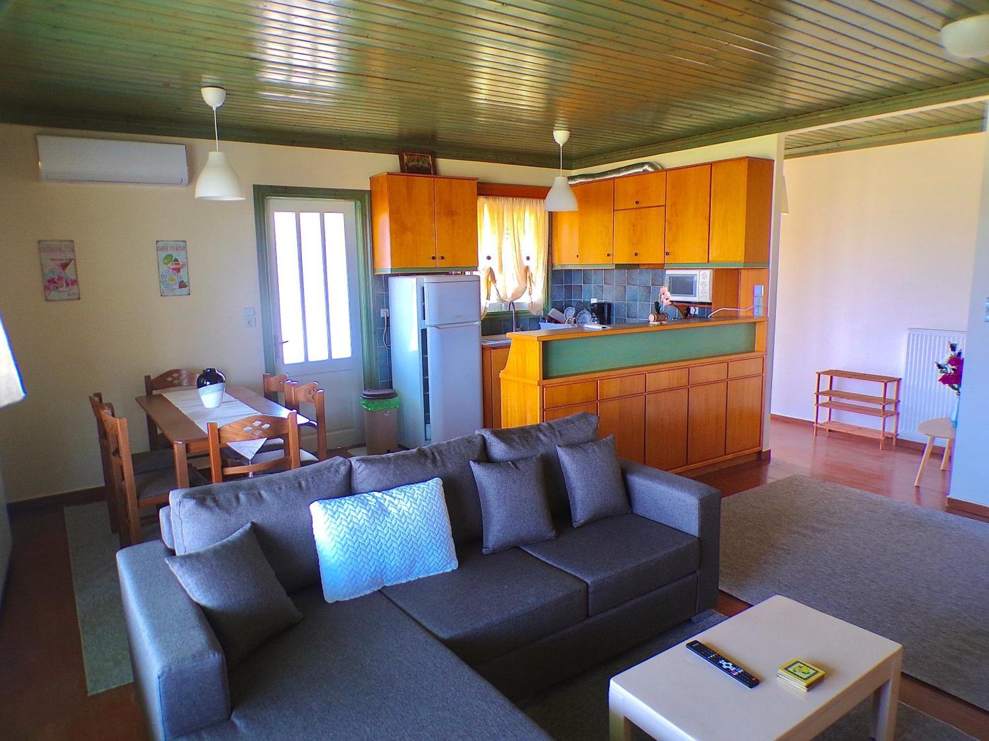 Thalia's Mountain View Apartment Agios Christoforos (Lefkada)
